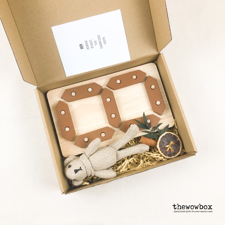 [Quà tặng bé] THE NUMBER BOX – Bộ đồ chơi toán học bằng gỗ