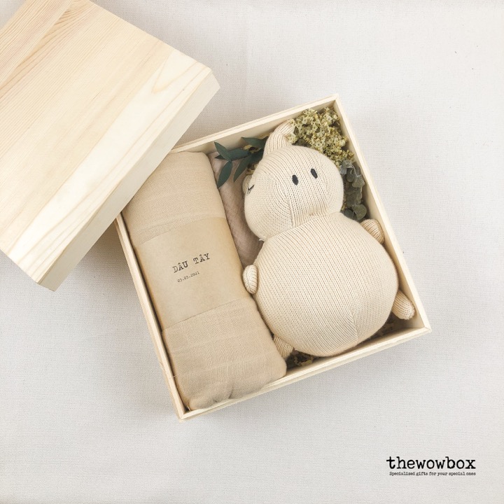[Quà tặng bé] THE TENDER BOX – Khăn sợi tre đa năng, khăn yếm tam giác, kì lân bông