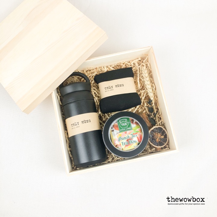 [Quà tặng bố/ thầy giáo] THE COZY BOX – Bình nước giữ nhiệt, tất, trà đào PL
