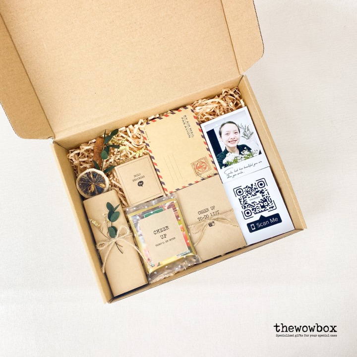 [Hộp quà an ủi] THE CHEER UP BOX – Ảnh, bài hát, thiệp an ủi, sticker, to-do list, socola và trà Phúc Long
